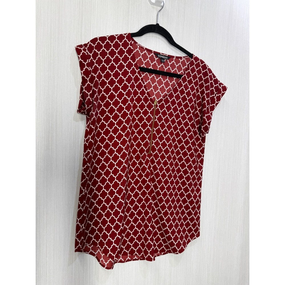 Express Red Quatrefoil Zip V-Neck Short Sleeve Blouse Medium